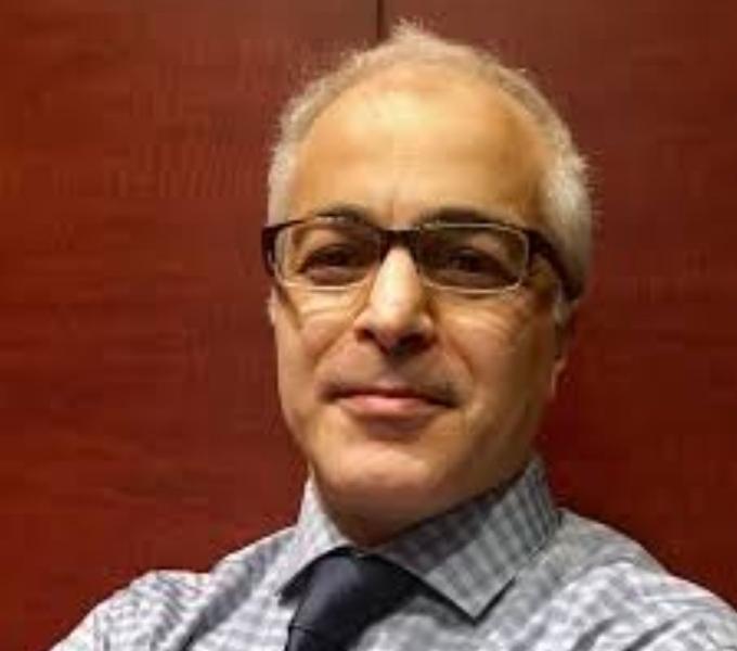 Farzad Esni